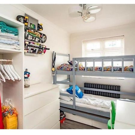2 Bed - Walking Distance To Harry Potter Studio Уотфорд Екстериор снимка