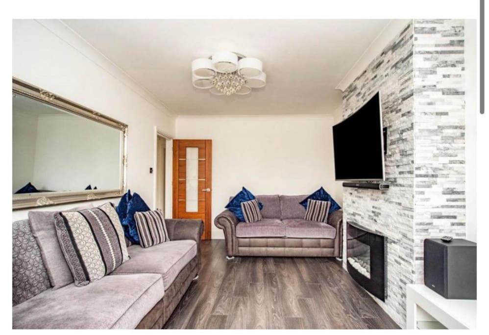 2 Bed - Walking Distance To Harry Potter Studio Уотфорд Екстериор снимка